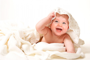 Kelahiran anak menjadi salah satu momen membahagiakan bagi keluarga